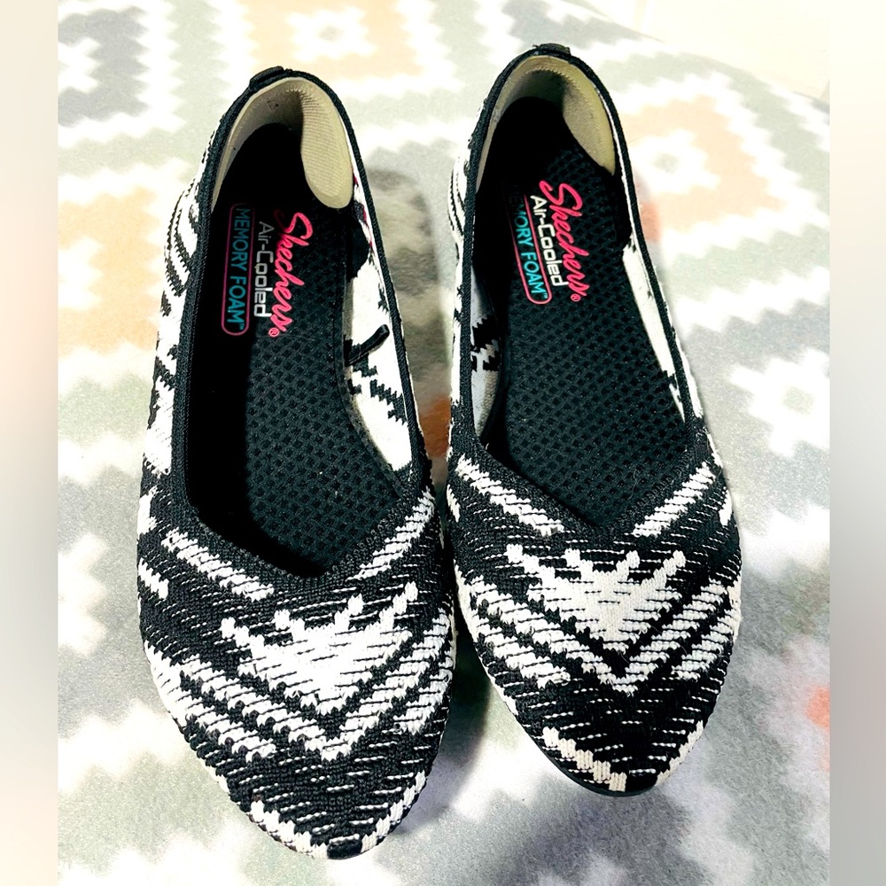 Skechers® Cleo Blurry Women's Flats Size 7.5